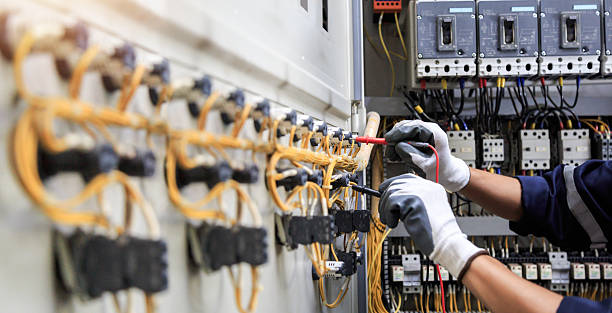 Professional Electrician technician working in Lafayette, OR